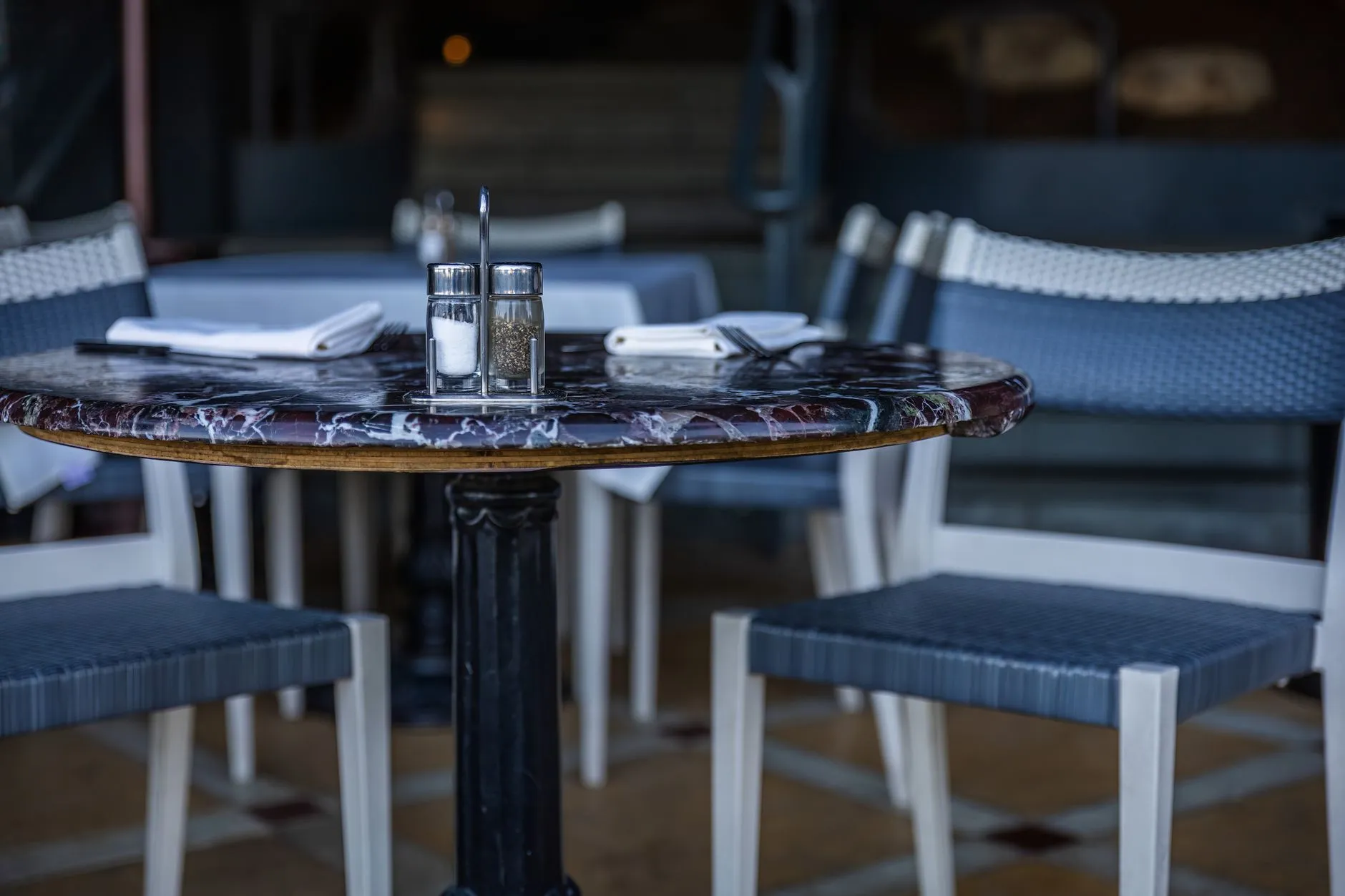 商务咨询与品牌策划服务在西南市场的差异化优势对比